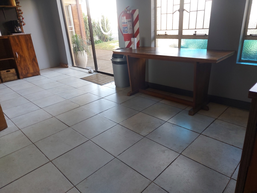 Commercial Property for Sale in Oos Einde North West